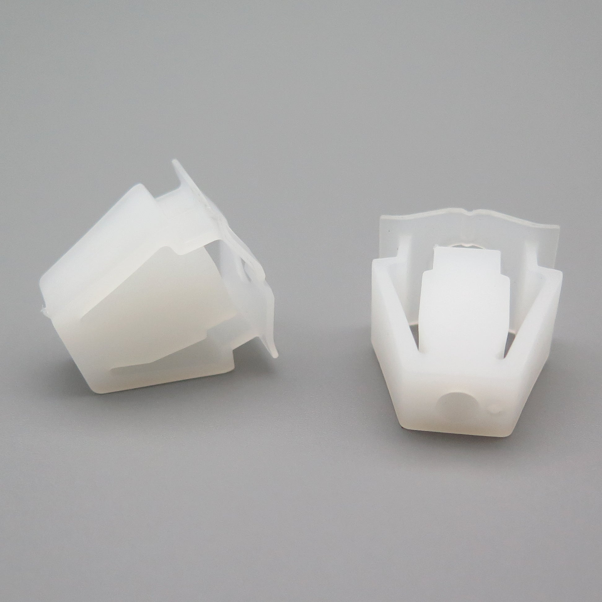 Bumper Clip, Insert Grommet, White - image 3