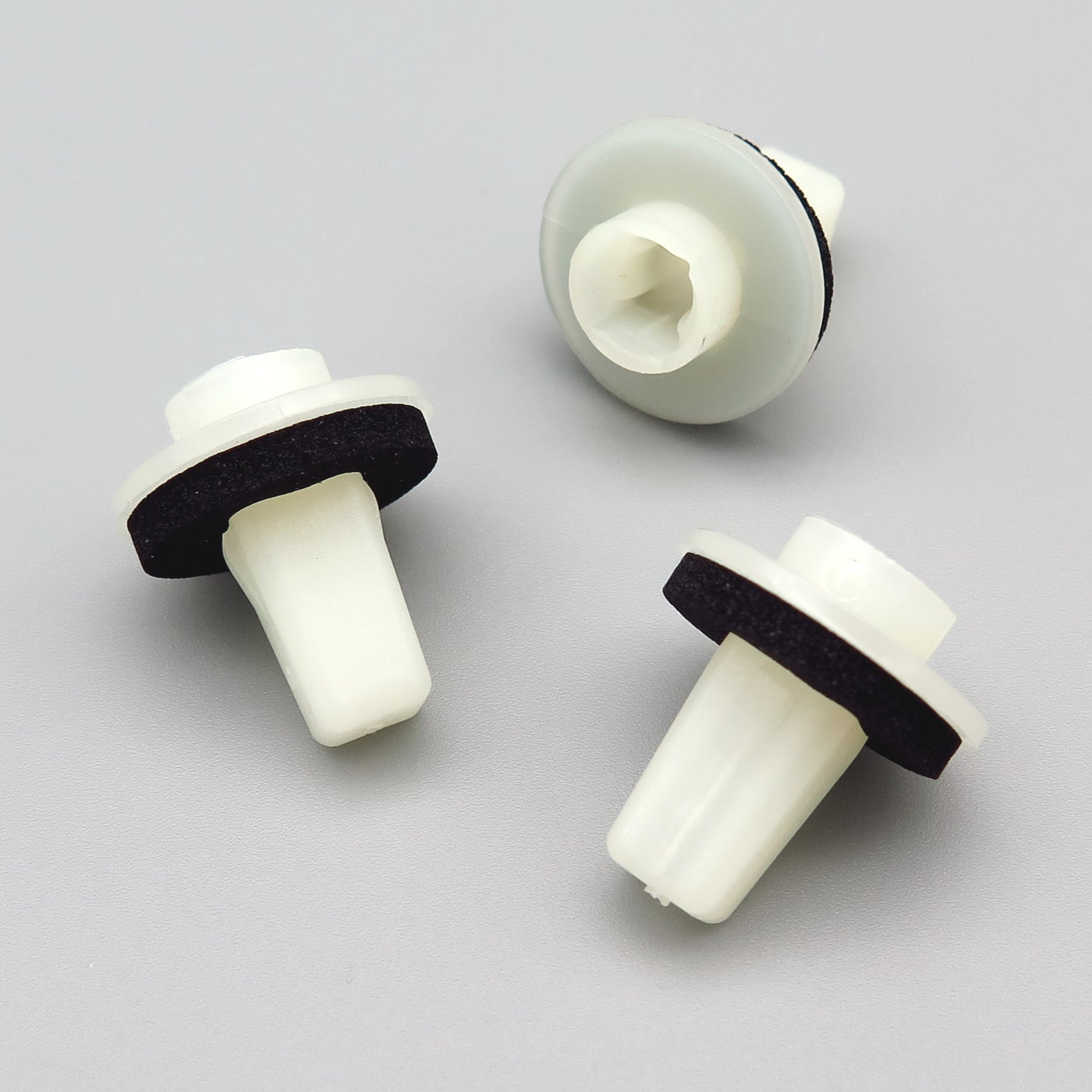 Screw Grommet, White with Seal