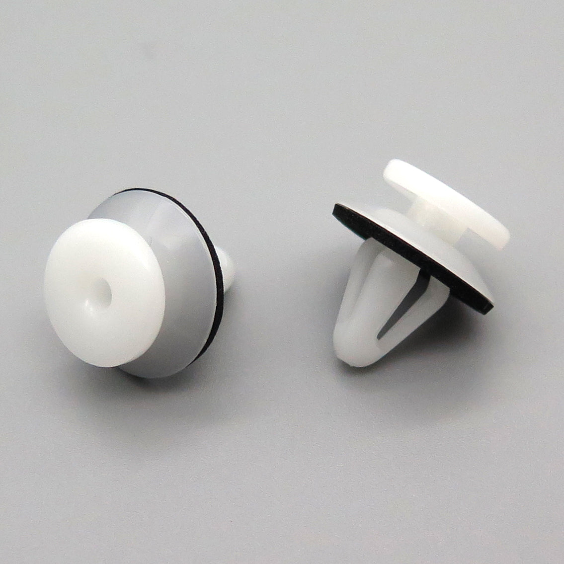 Trim Moulding Clip, White with Washer - image 3