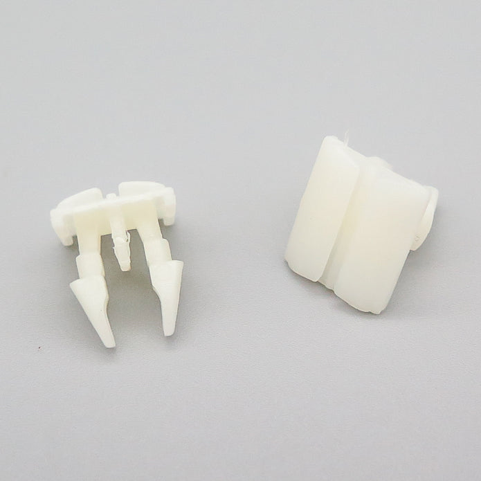 Moulding Clip, White - image 2