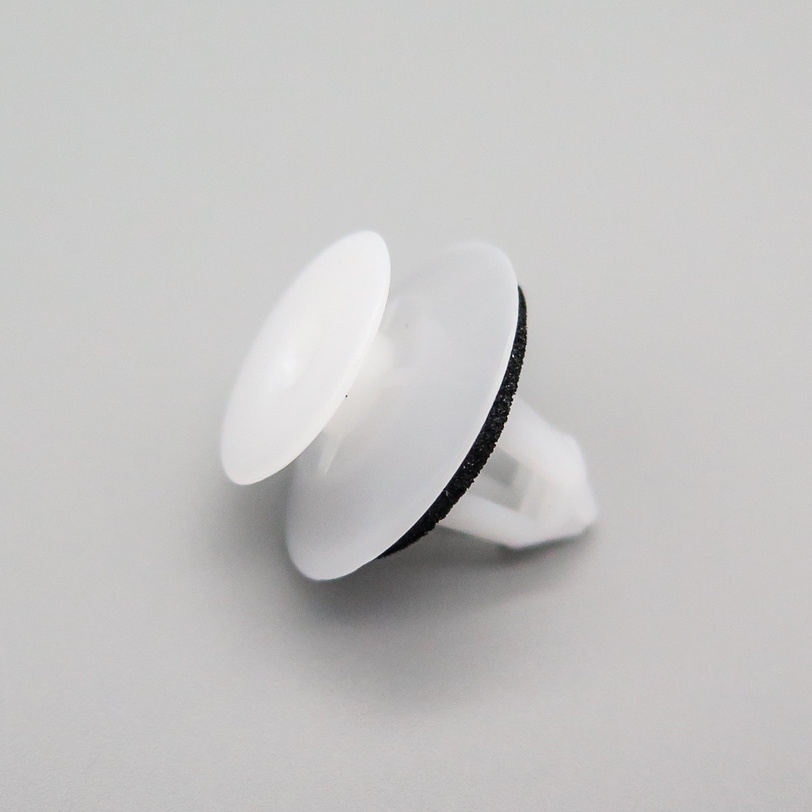 Moulding Clip with Washer, White - image 3