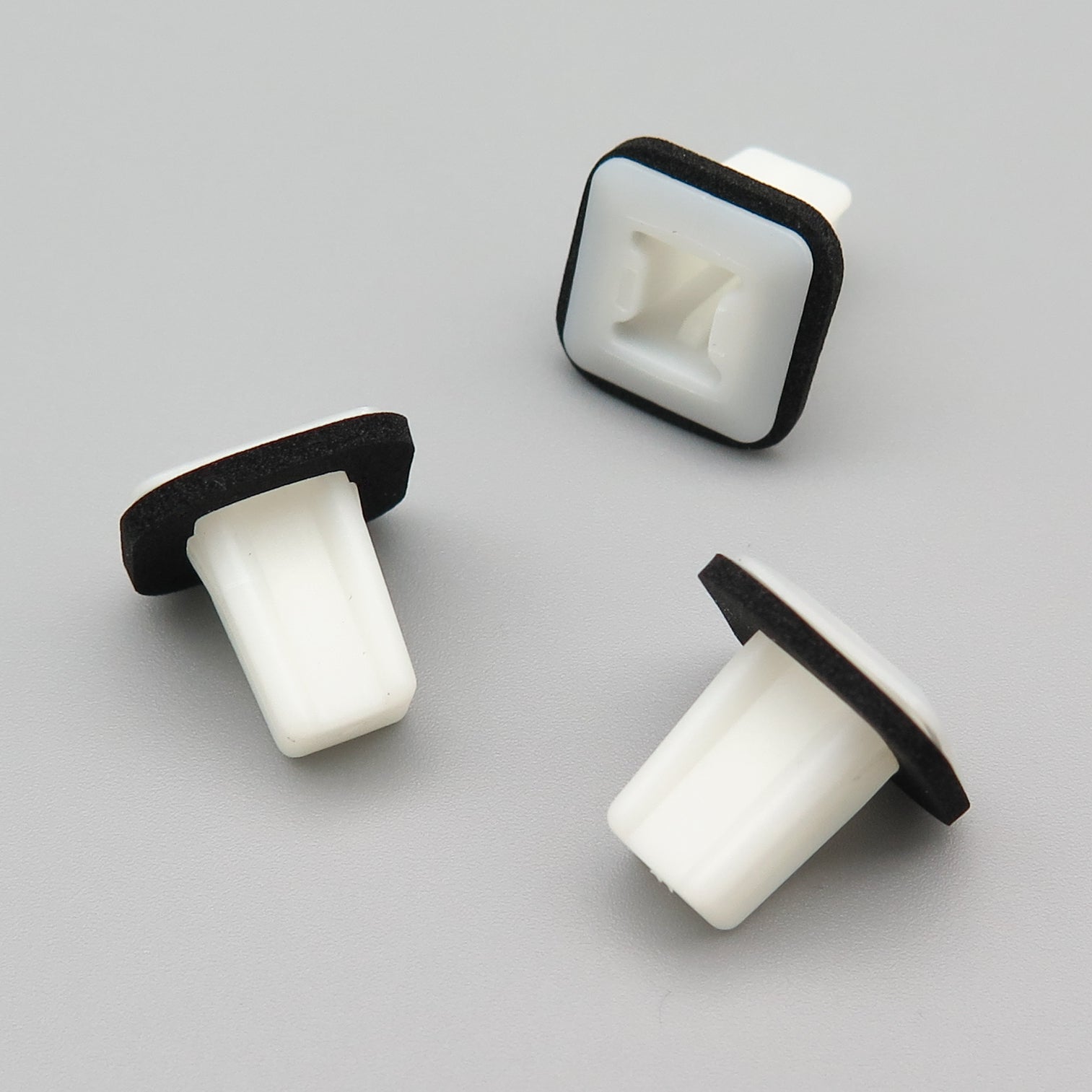 White Insert Retainer Clip with Washer