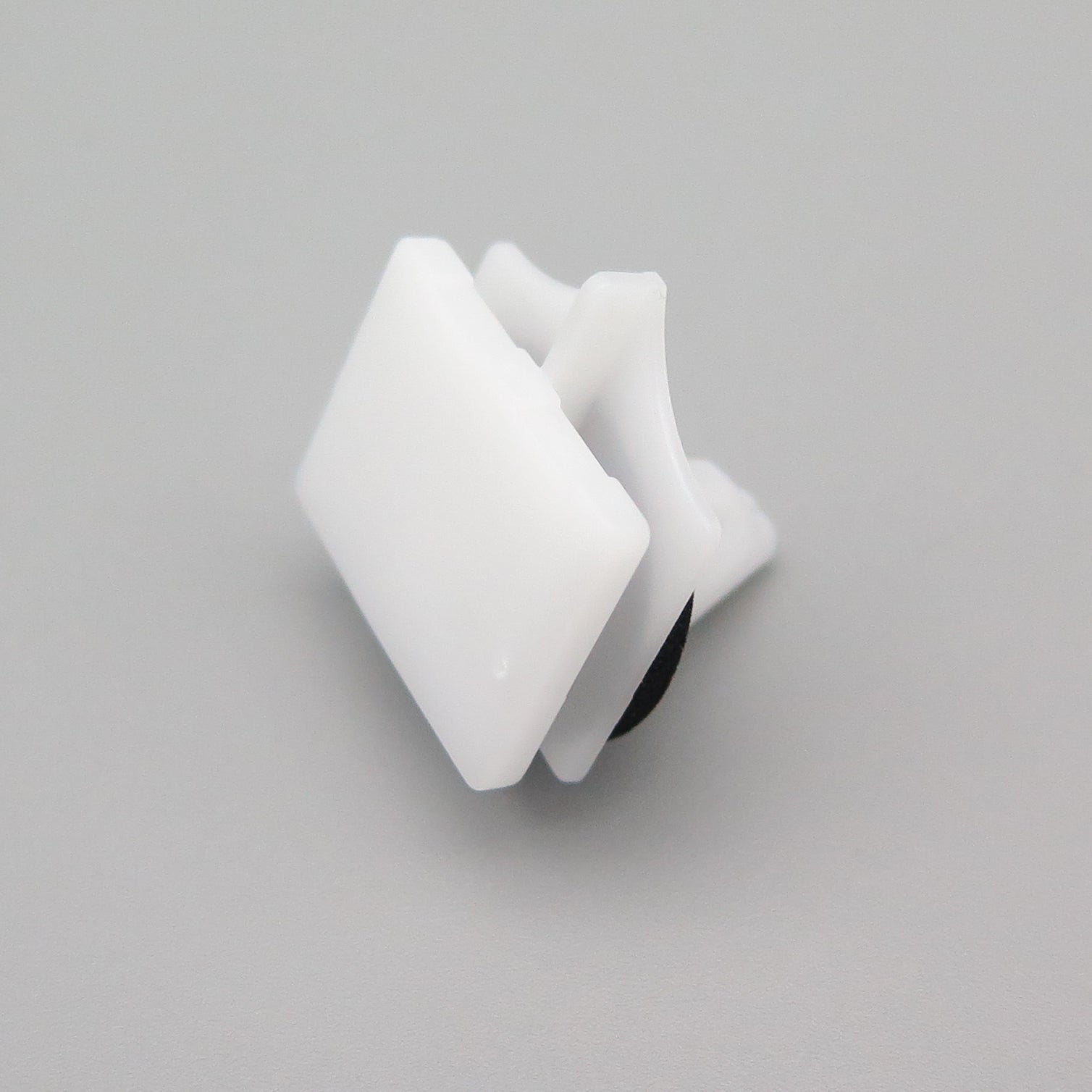 Side Moulding Clip, White - image 3