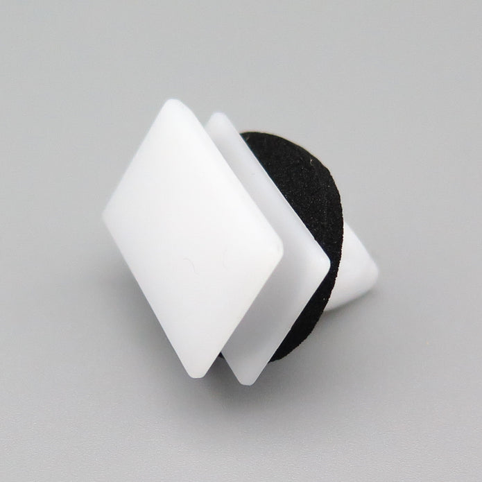Moulding Clip, White - image 3