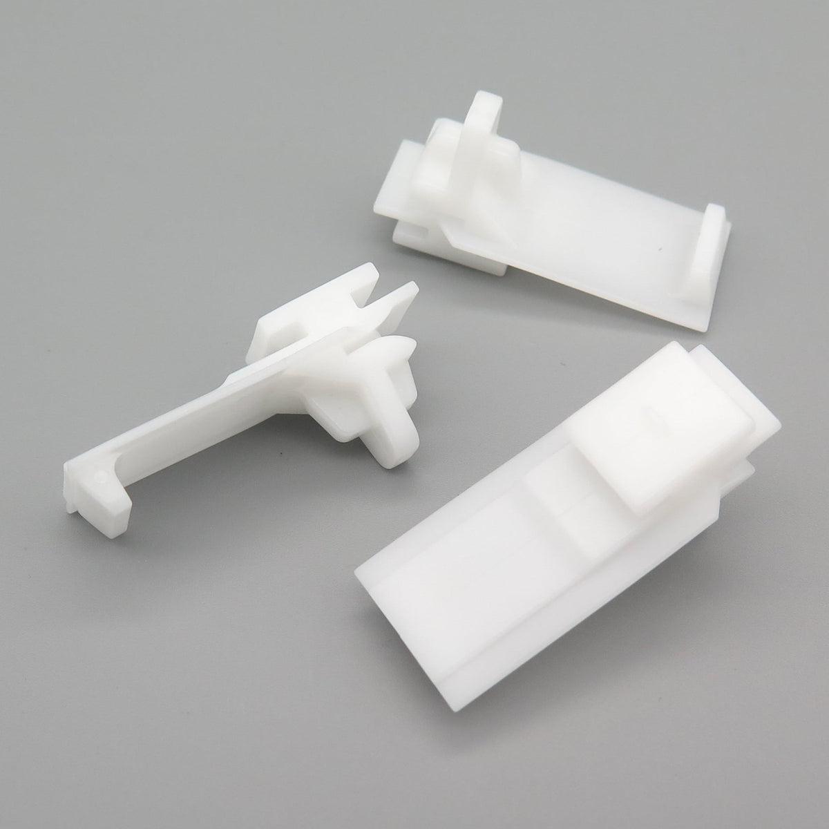 Body Moulding Trim Clip, White