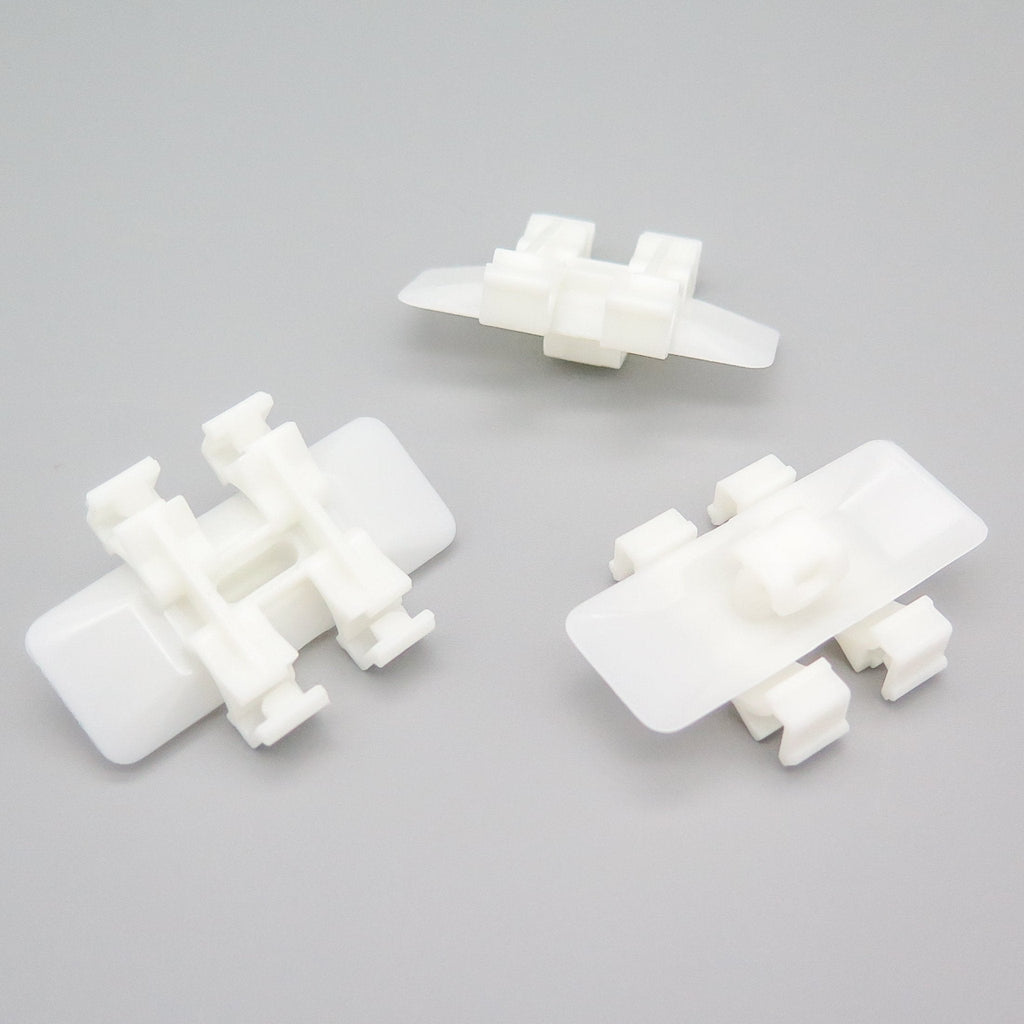 Body Moulding Clips, White