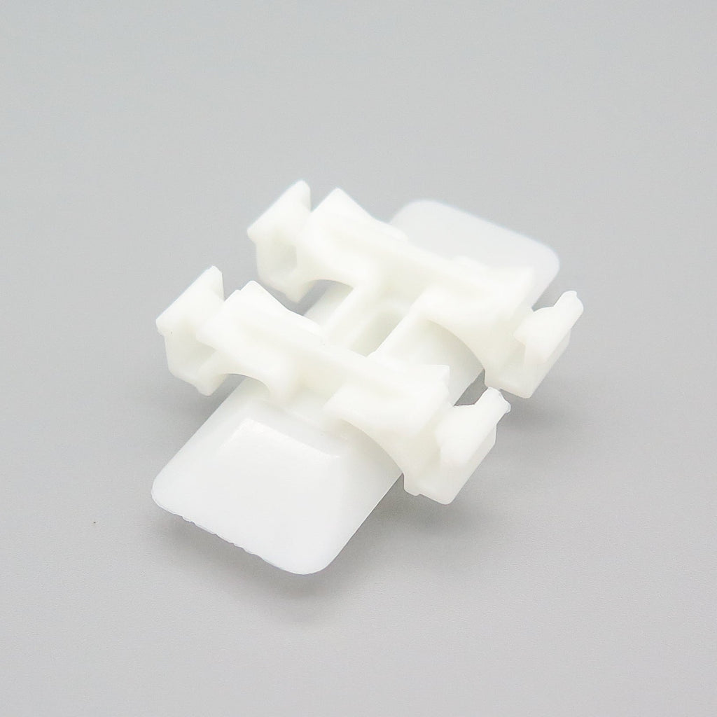 Body Moulding Clips, White - image 3