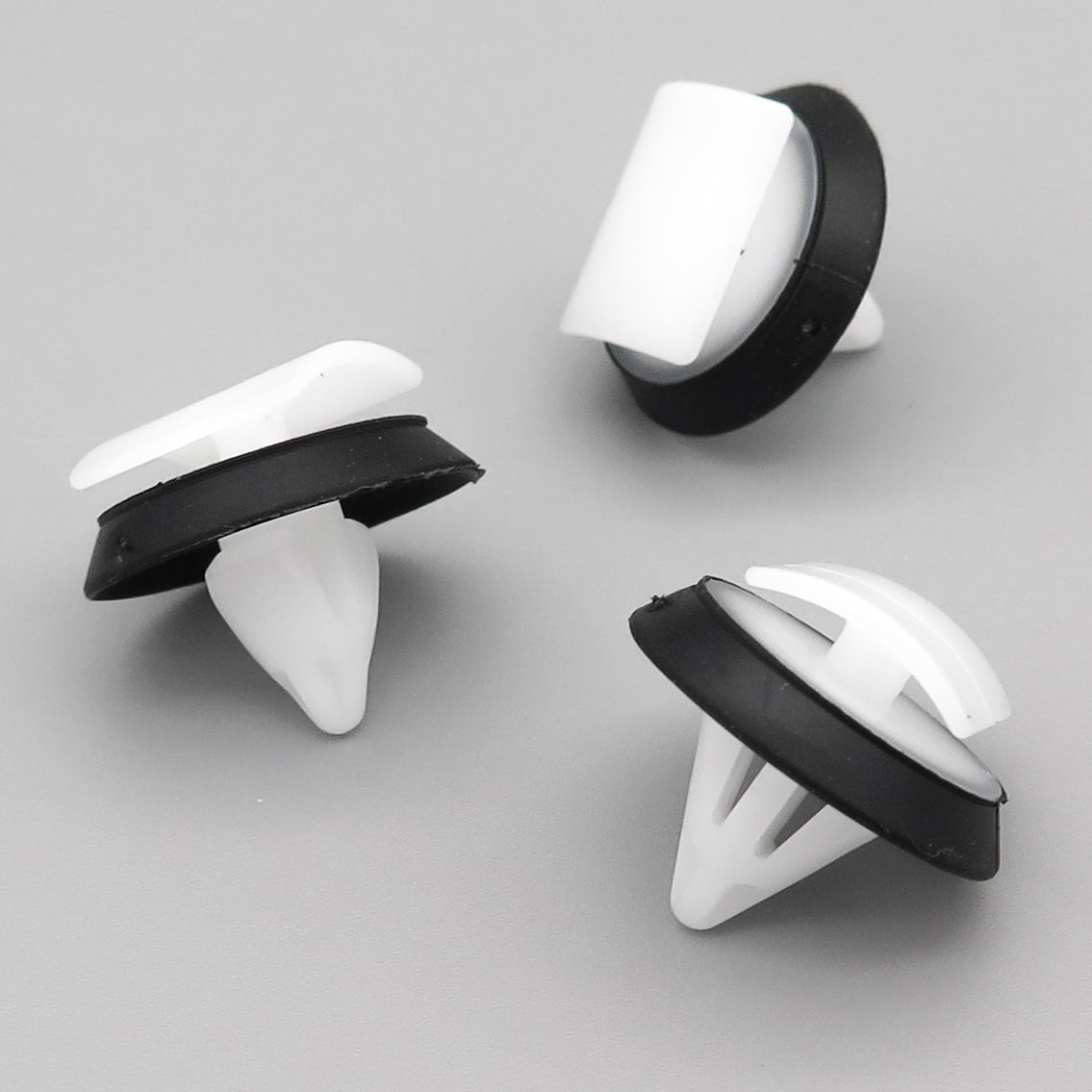Moulding Clip with Integrated Rubber Seal