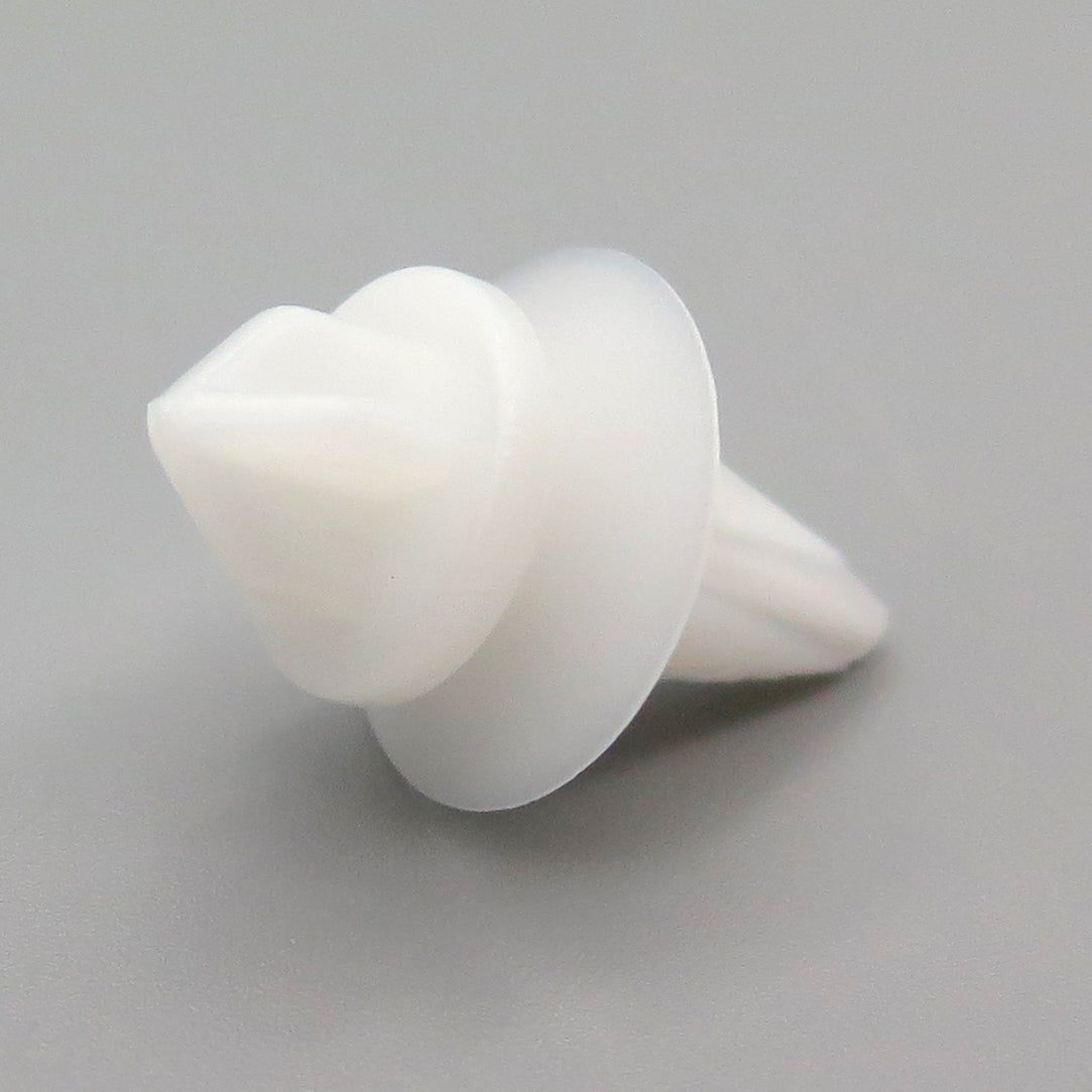 Body Moulding Clips, White - image 3