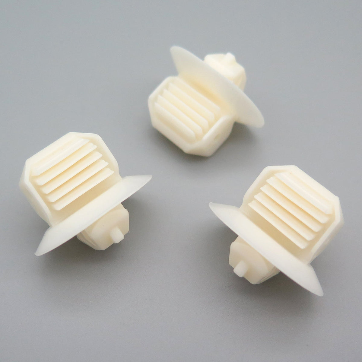 Interior Pillar & Trim Clips, White