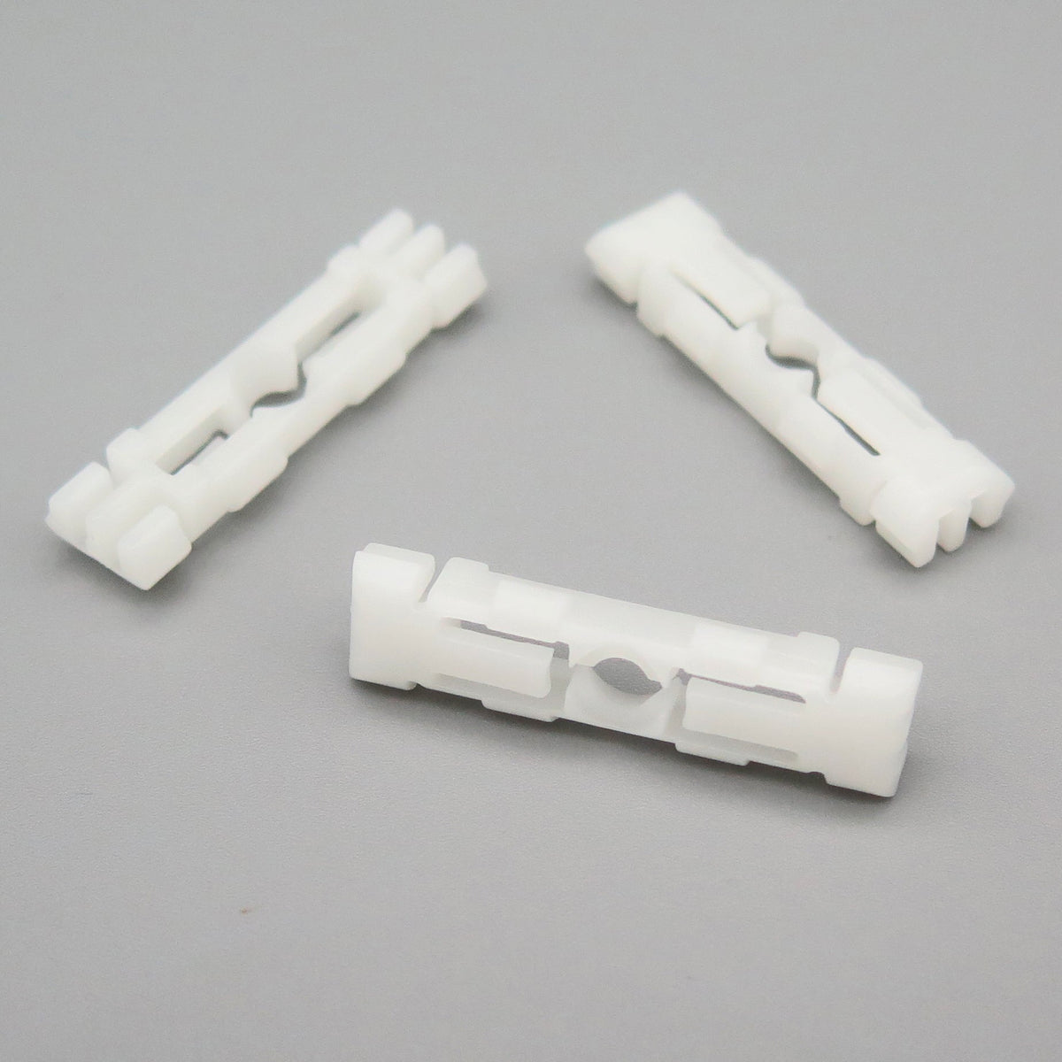Moulding Trim Clip, White