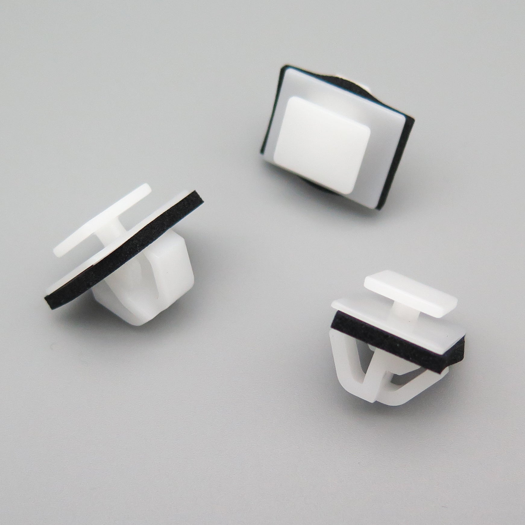 Exterior Trim Moulding Clip, White