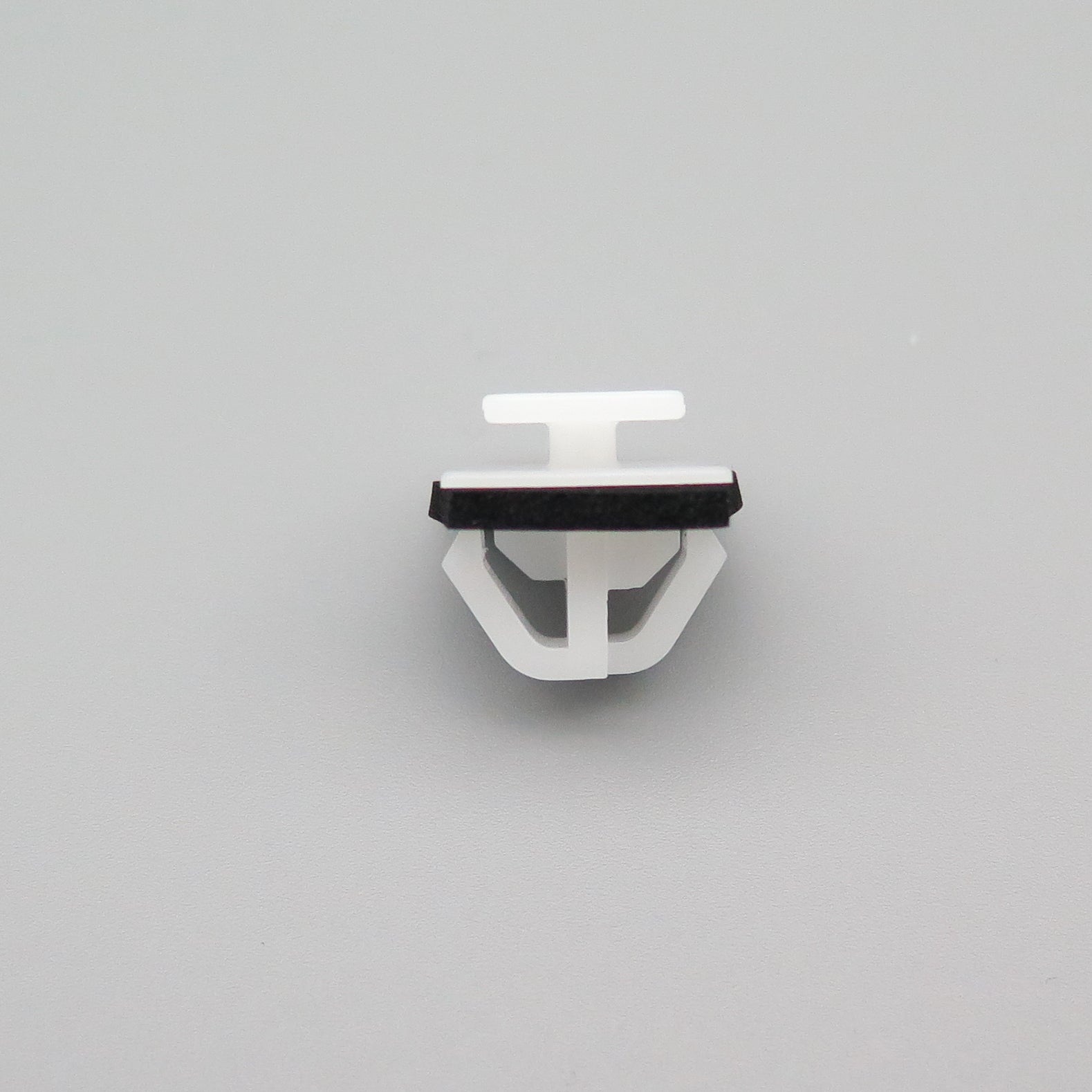 Exterior Trim Moulding Clip, White - image 3