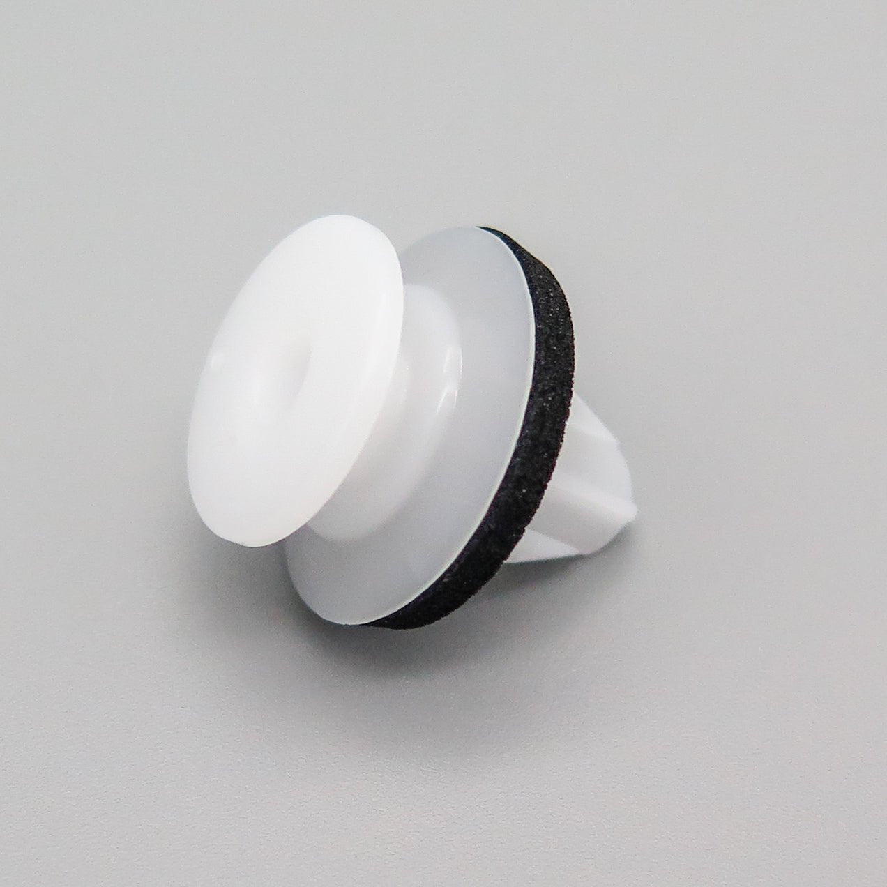 Trim Moulding Clip, White With Washer - image 3