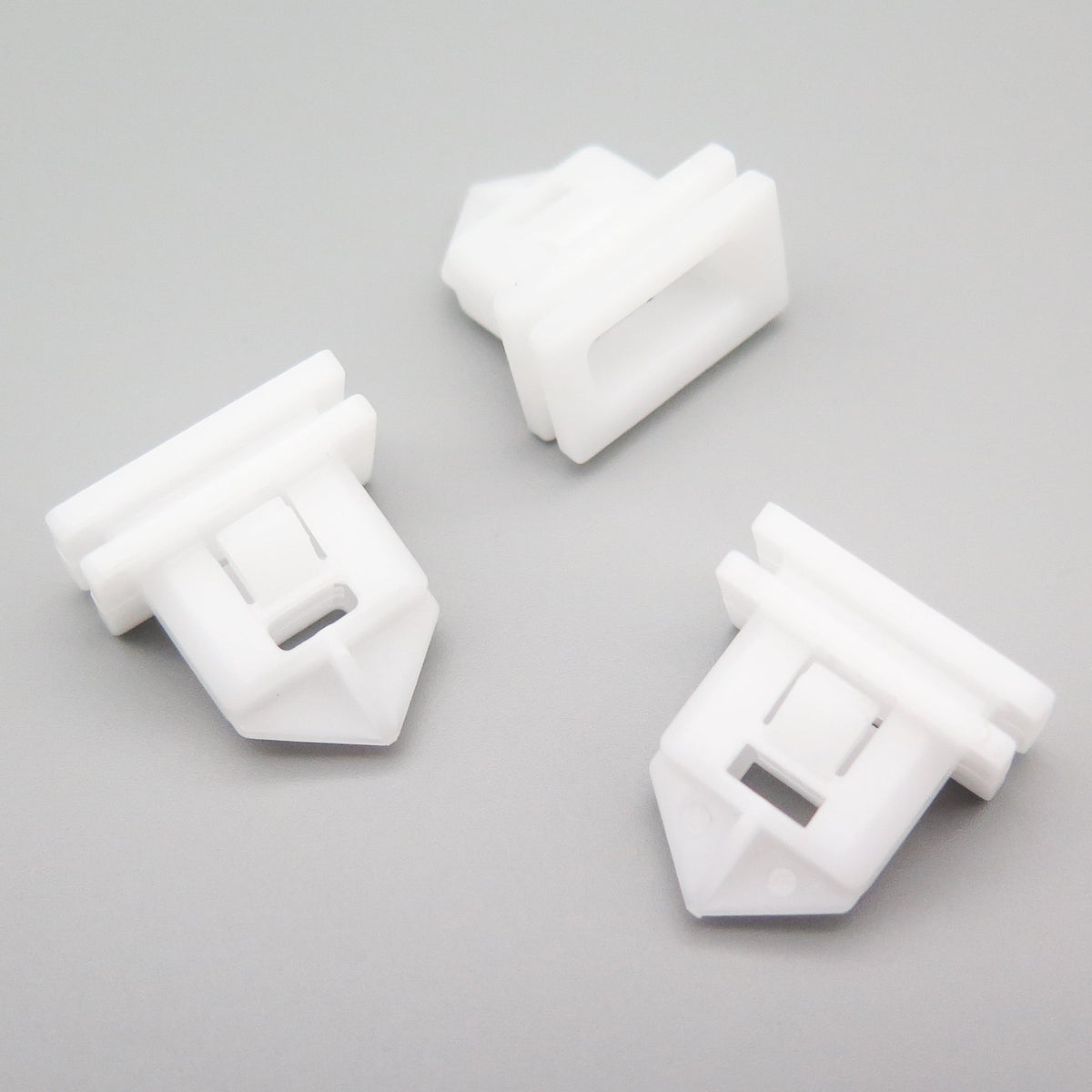 Side Skirt & Sill Moulding Clips, White