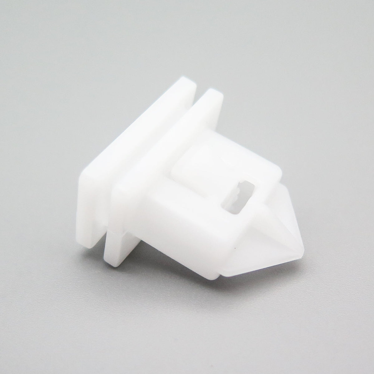 Side Skirt & Sill Moulding Clips, White - image 3