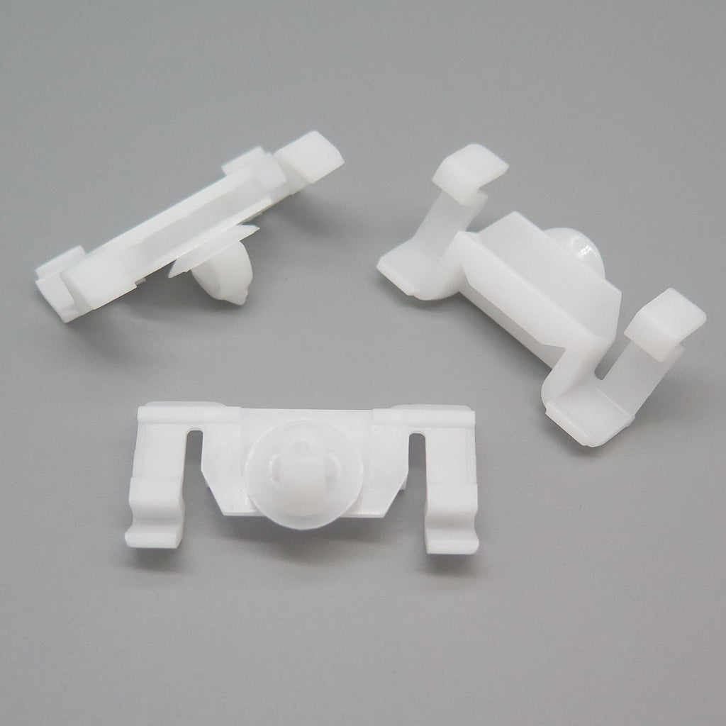 Body Moulding Retaining Clip, White