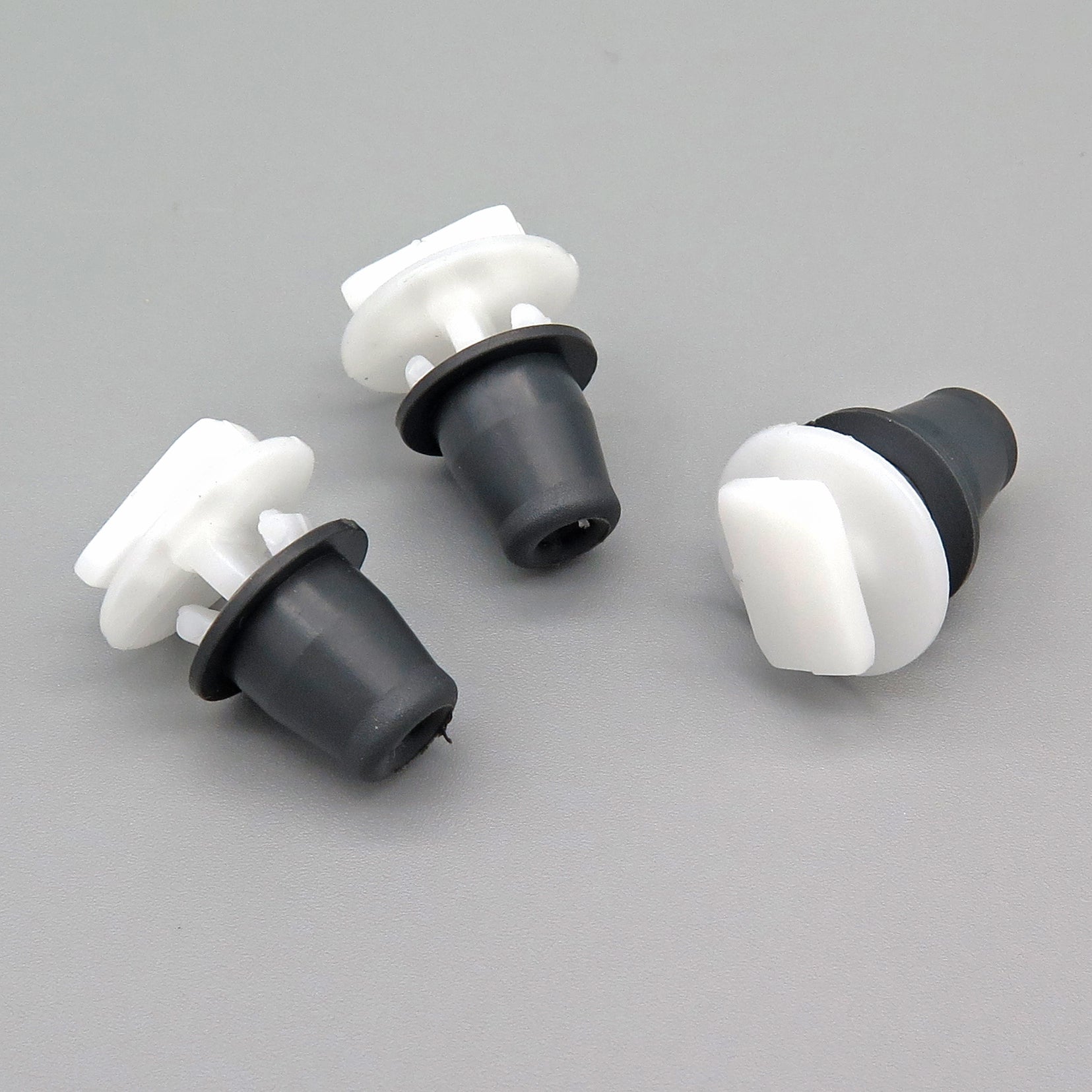 Trim Moulding Clip, 2-piece with Grommet