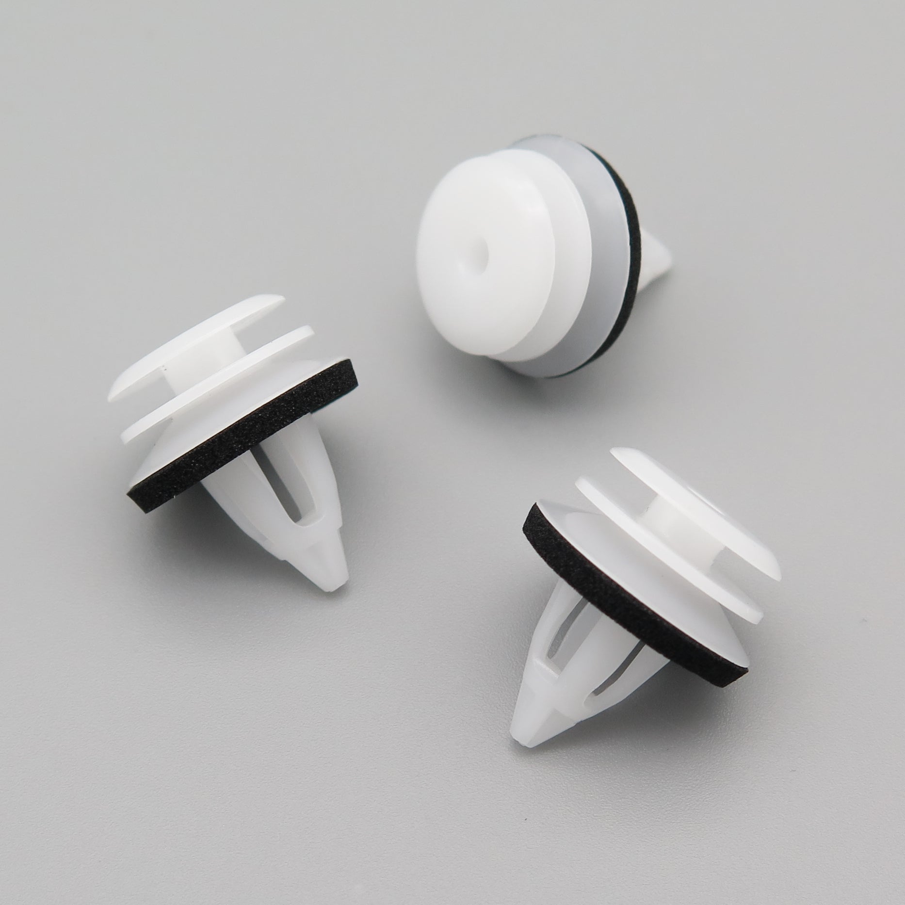 Plastic Trim & Moulding Clip, White, With Washer