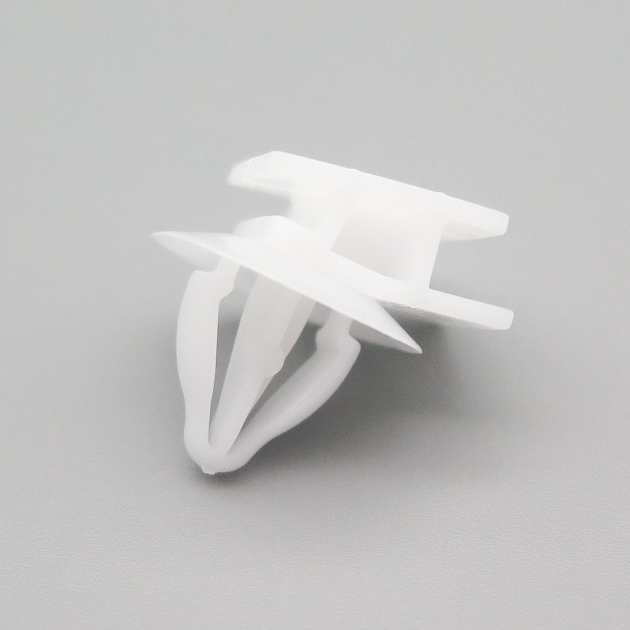 Sill Skirt Plastic Moulding Clip, White - image 3