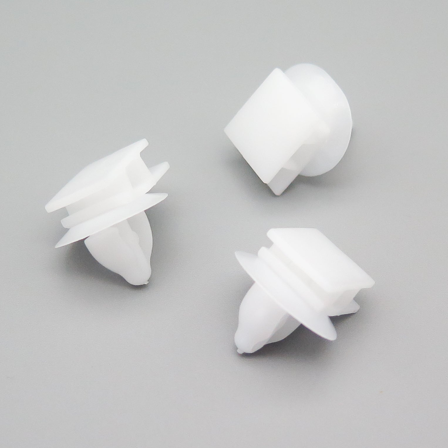 Sill Skirt Plastic Moulding Clip, White